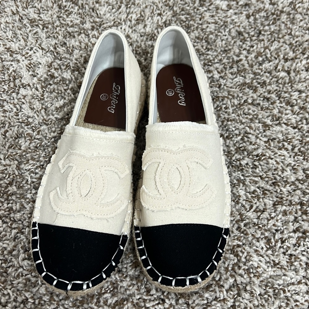 Slip on shoe